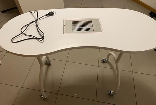 Tavolo per manicure con - tavolo,